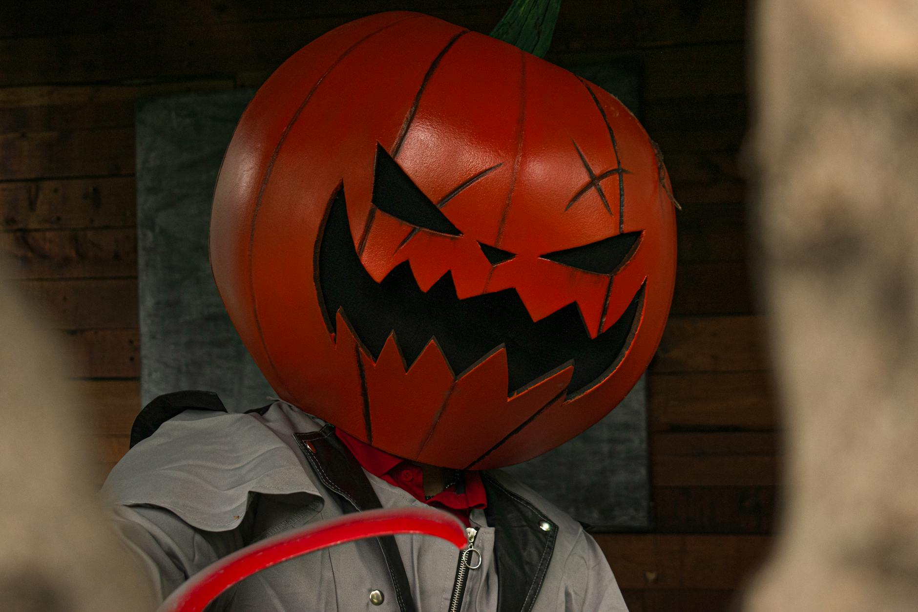 Scary pumpkin head costume in Ciudad de México, perfect for Halloween festivities.