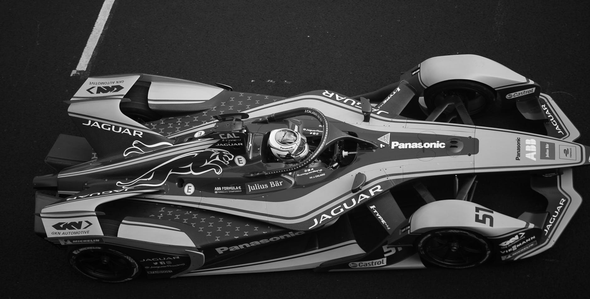Grayscale high-angle shot of a Jaguar Formula E race car in Ciudad de México.